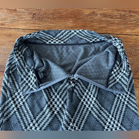 Lane Bryant Skirt Women's Gray Plaid Above Knee Zipper Straight & Pencil 14 - Picture 3 of 10